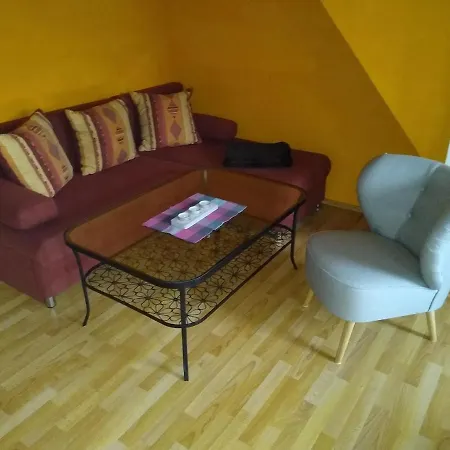 Maisonettewohnung Auf 2 Etagen Mit Zwei Balkonen *