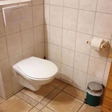 Maisonettewohnung Auf 2 Etagen Mit Zwei Balkonen شقة