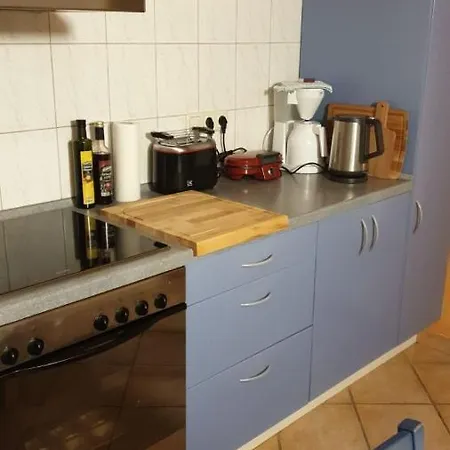 Maisonettewohnung Auf 2 Etagen Mit Zwei Balkonen شقة *