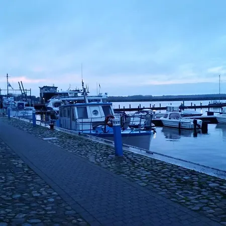 شقة Maisonettewohnung Auf 2 Etagen Mit Zwei Balkonen *