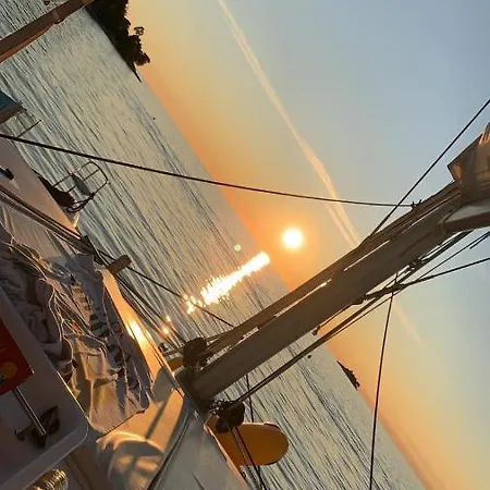 شقة Maisonettewohnung Auf 2 Etagen Mit Zwei Balkonen *