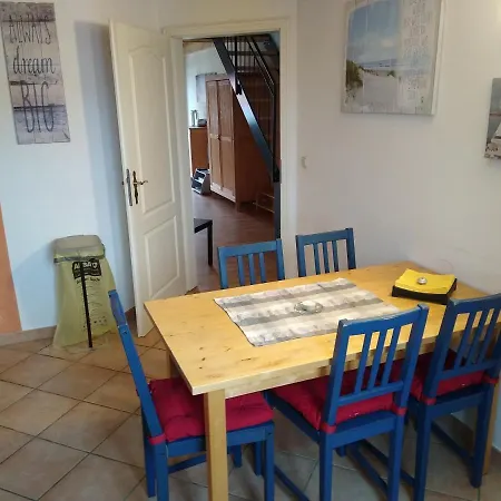 شقة Maisonettewohnung Auf 2 Etagen Mit Zwei Balkonen